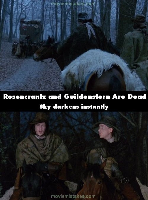 Phim Rosencrantz and Guildenstern Are Dead, bầu trời màu xám rất nhanh trở nên tối đen kịt